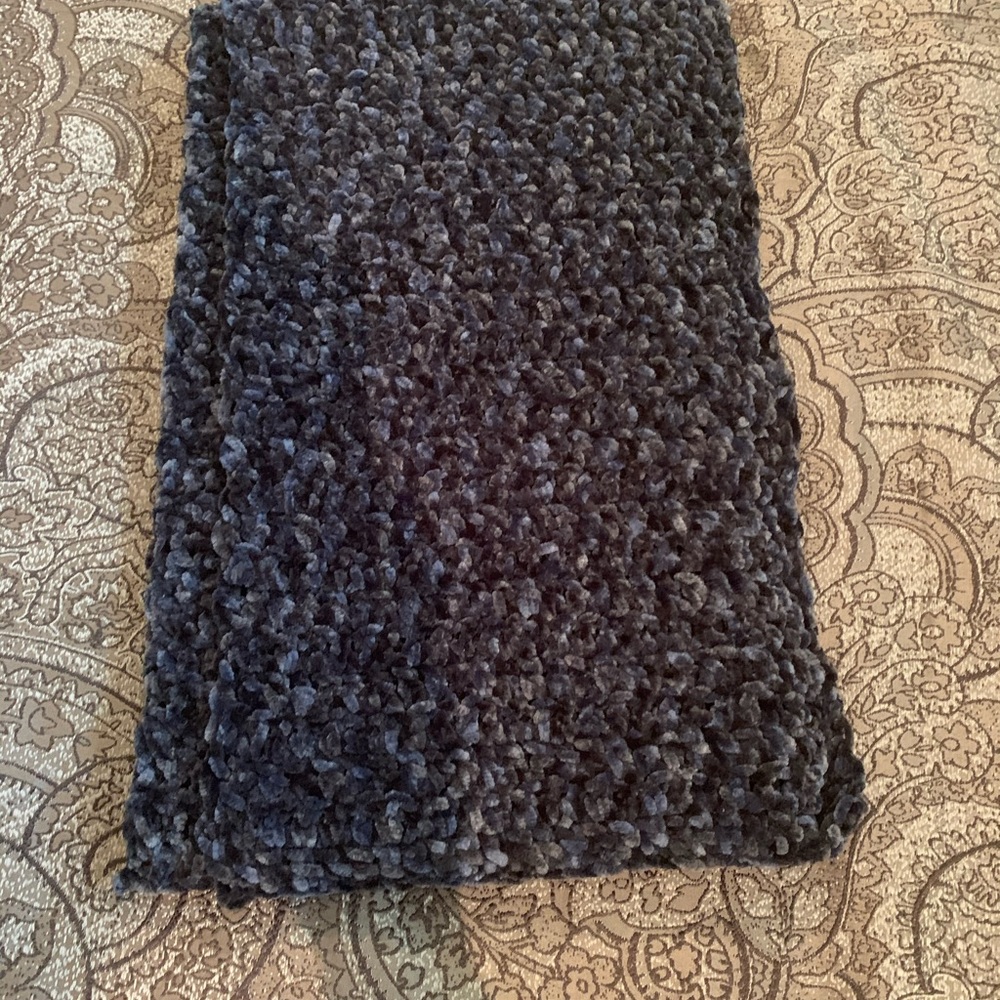 Scarf - Picture 3 of 4